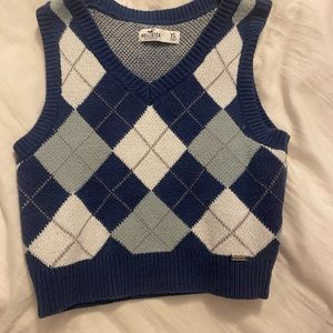 holliester sweater vest